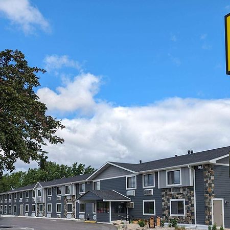 Super 8 By Wyndham Alexandria Mn Motel Eksteriør billede