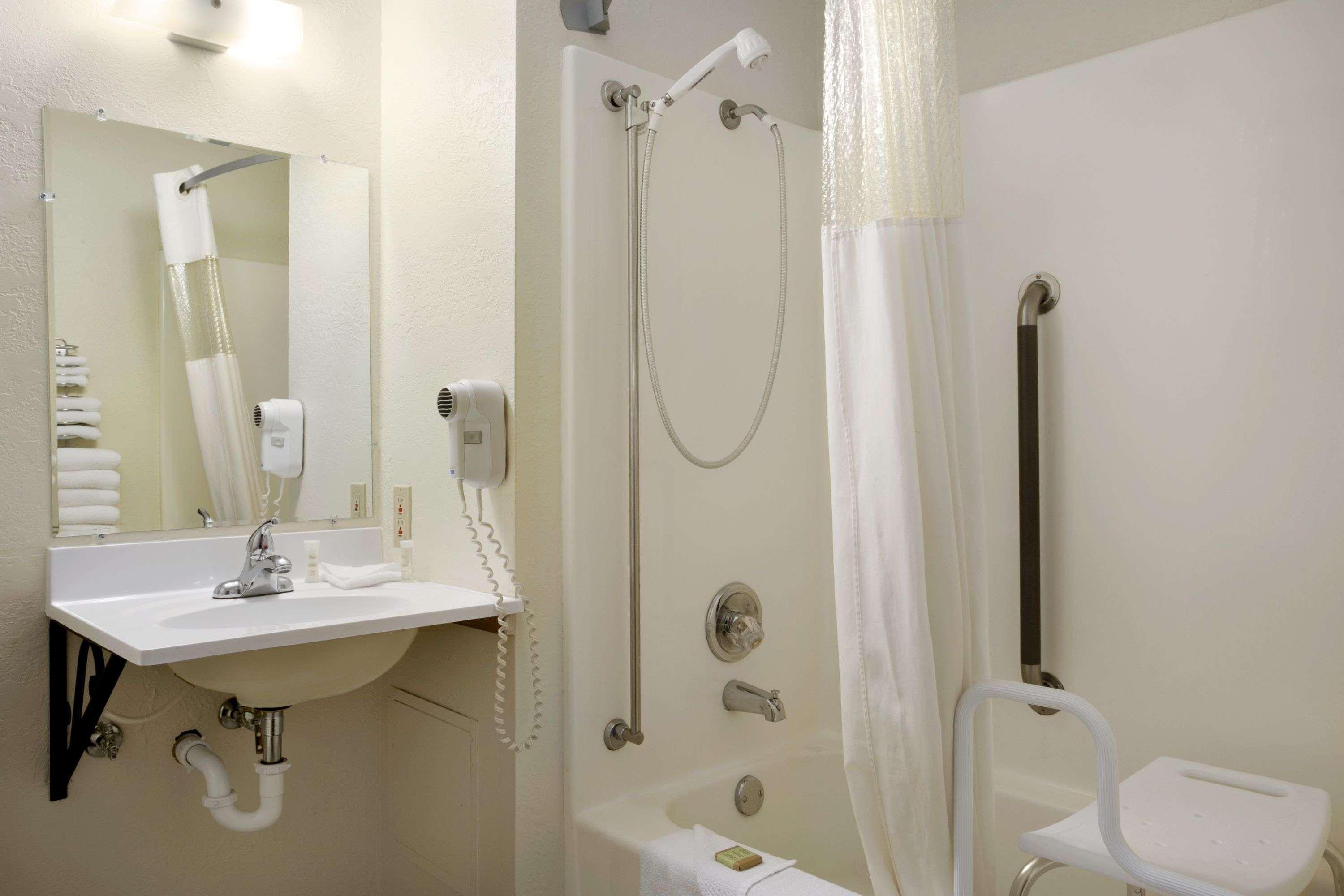 Super 8 By Wyndham Alexandria Mn Motel Eksteriør billede